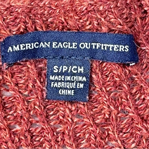 American Eagle Outfitter Rust Colored crew neck lightweight sweater size small - Picture 10 of 12